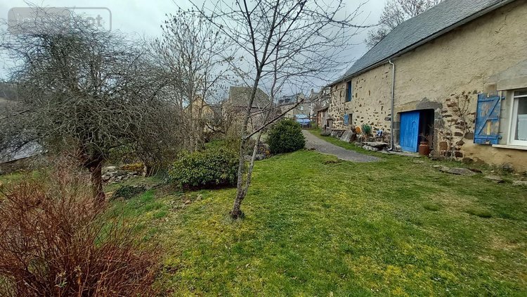 Maison a vendre Vèze 15160 Cantal 188 m2  195000 euros