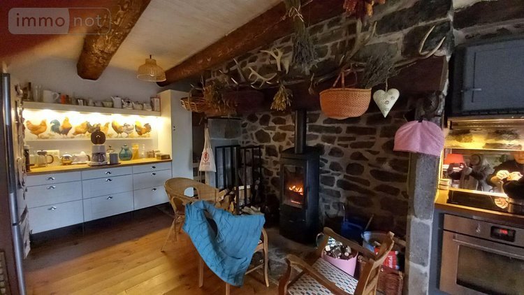 Maison a vendre Vèze 15160 Cantal 188 m2  195000 euros