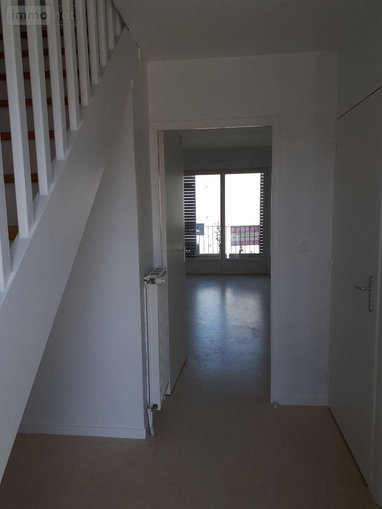 Location appartement Pleumeleuc 35137 Ille-et-Vilaine 58 m2 3 pièces 608 euros