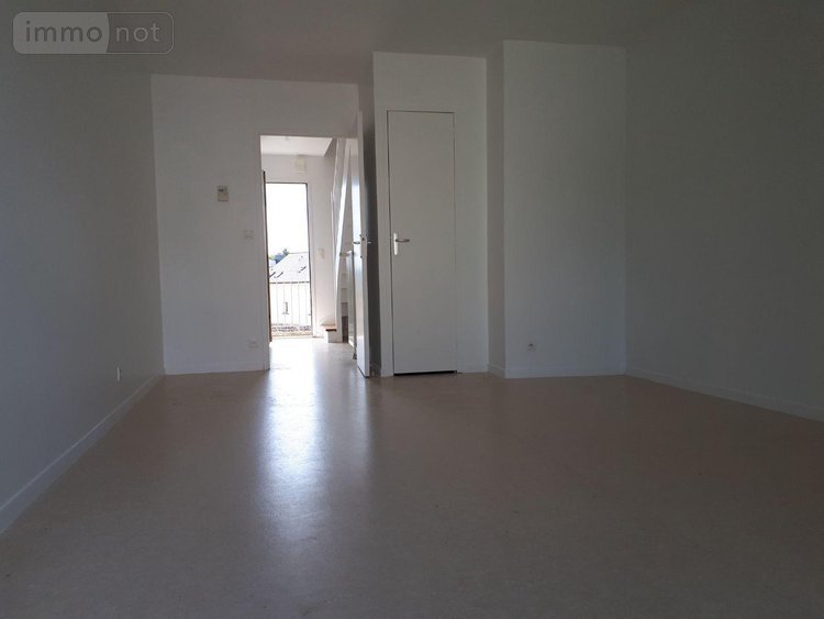 Location appartement Pleumeleuc 35137 Ille-et-Vilaine 58 m2 3 pièces 608 euros