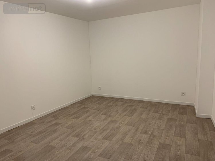 Location appartement Bailleul 59270 Nord 87 m2 3 pièces 750 euros