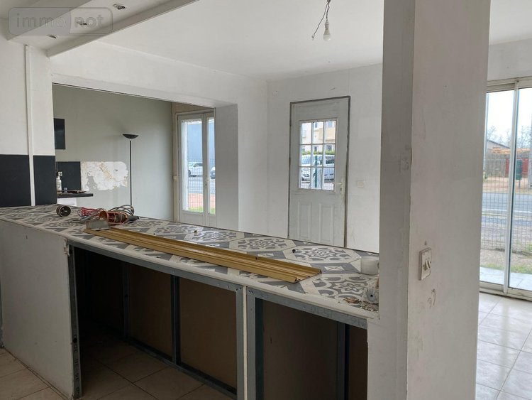 Maison a vendre Molinet 03510 Allier 135 m2  94920 euros