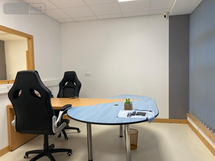 Fonds et murs commerciaux a vendre Paray-le-Monial 71600 Saône-et-Loire  241640 euros