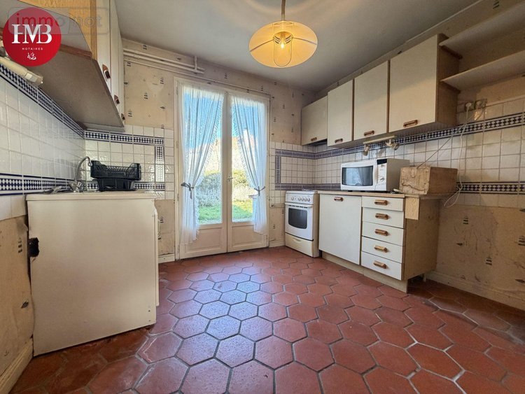 Maison a vendre Arpajon-sur-Cère 15130 Cantal 170 m2 9 pièces 168800 euros