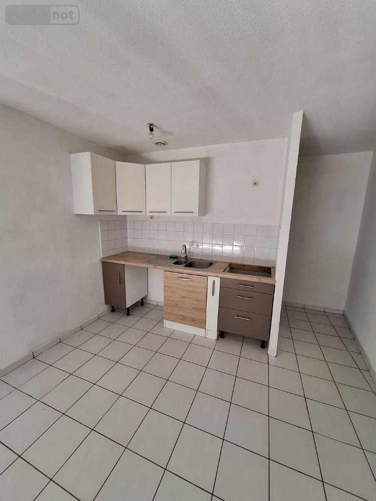 Appartement a vendre Lesparre-Médoc 33340 Gironde 75 m2 3 pièces 117500 euros