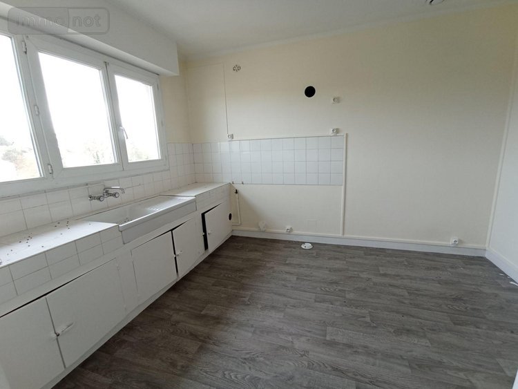 Immeuble a vendre Condé-en-Normandie 14110 Calvados 426 m2  230200 euros