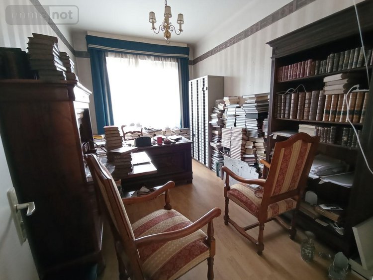 Immeuble a vendre Condé-en-Normandie 14110 Calvados 426 m2  230200 euros