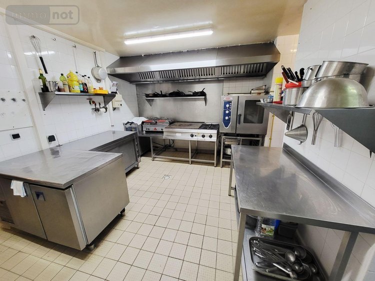 Fonds et murs commerciaux a vendre Merlines 19340 Corrèze 1099 m2  364000 euros