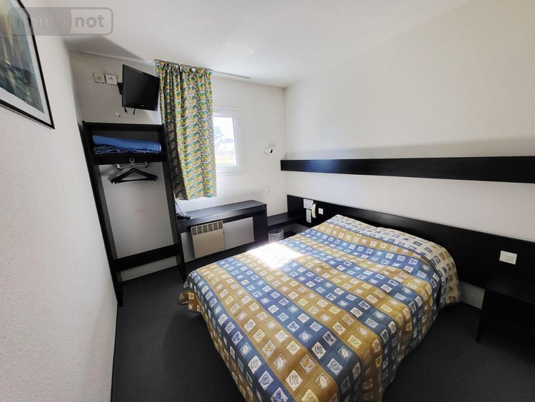 Fonds et murs commerciaux a vendre Merlines 19340 Corrèze 1099 m2  364000 euros