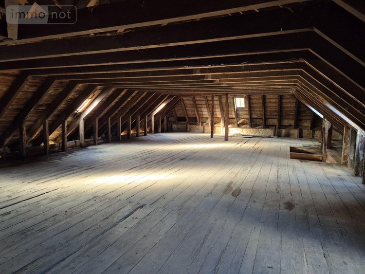Immeuble a vendre Saint-Pol-de-Léon 29250 Finistère 627 m2  332400 euros