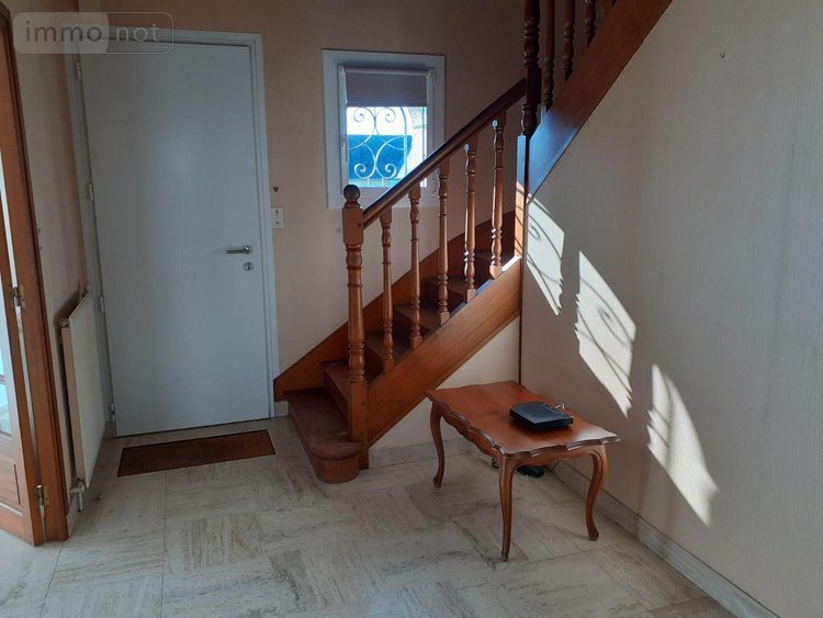 Location maison Vitré 35500 Ille-et-Vilaine 141 m2 7 pièces 990 euros