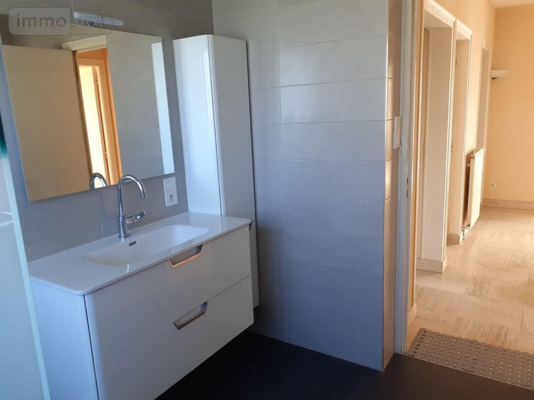 Location maison Vitré 35500 Ille-et-Vilaine 141 m2 7 pièces 990 euros