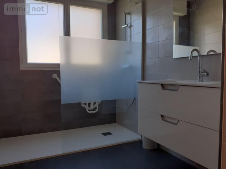 Location maison Vitré 35500 Ille-et-Vilaine 141 m2 7 pièces 990 euros