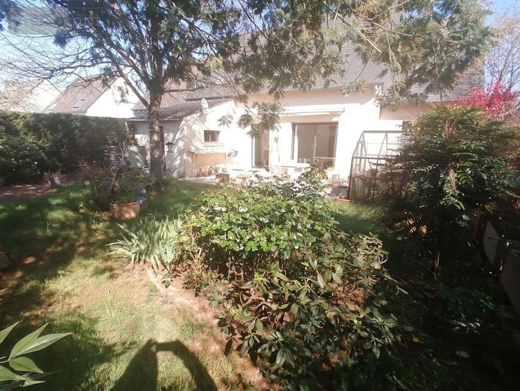 Location maison Bruz 35170 Ille-et-Vilaine 134 m2 7 pièces 1200 euros