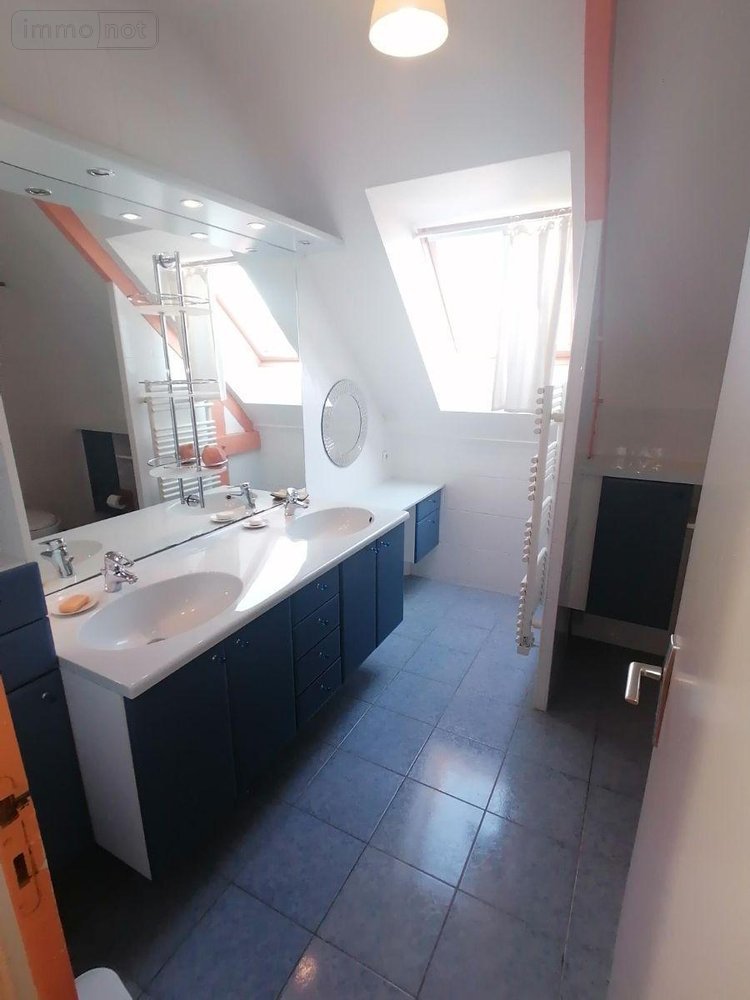 Location maison Bruz 35170 Ille-et-Vilaine 134 m2 7 pièces 1200 euros