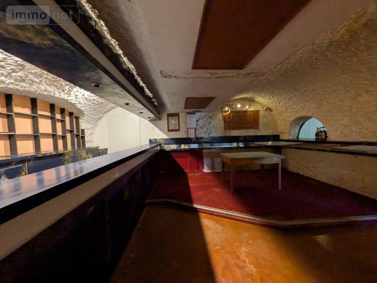 Fonds et murs commerciaux a vendre Clohars-Carnoët 29360 Finistère 1500 m2  498720 euros