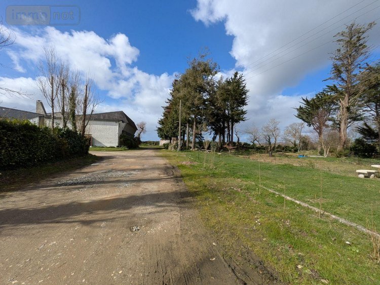 Fonds et murs commerciaux a vendre Clohars-Carnoët 29360 Finistère 1500 m2  498720 euros