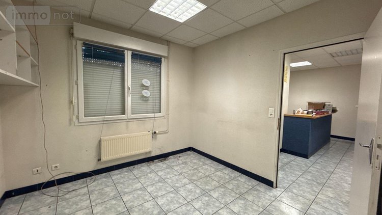 Fonds et murs commerciaux a vendre Fagnières 51510 Marne 438 m2  399000 euros