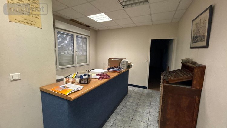 Fonds et murs commerciaux a vendre Fagnières 51510 Marne 438 m2  399000 euros