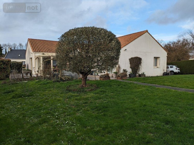 Maison a vendre Chavagnes-en-Paillers 85250 Vendée 207 m2 7 pièces 275000 euros