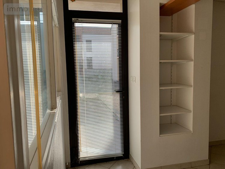 Location fonds et murs commerciaux Saint-Gilles 35590 Ille-et-Vilaine 47 m2  735 euros