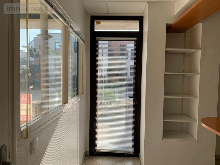 Location fonds et murs commerciaux Saint-Gilles 35590 Ille-et-Vilaine 47 m2  735 euros