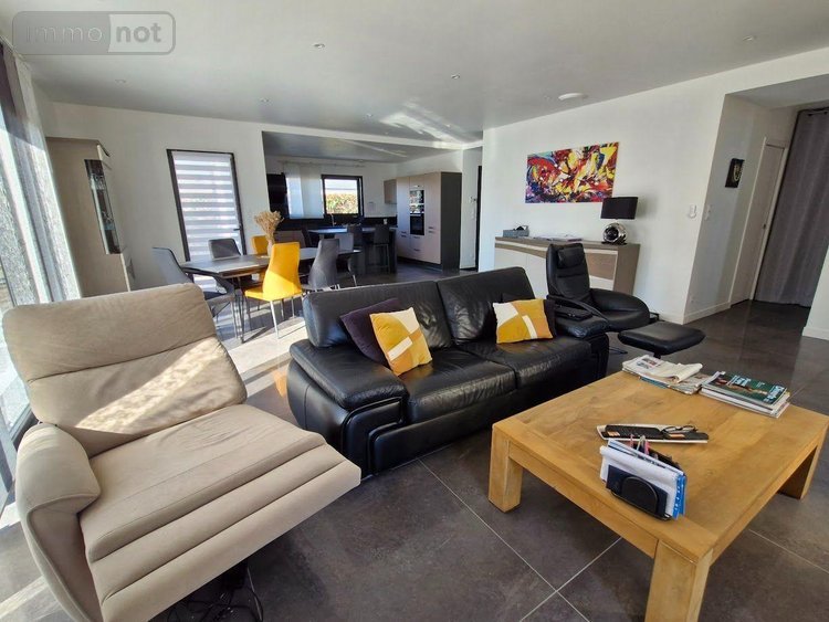 Maison a vendre Noyal-sur-Vilaine 35530 Ille-et-Vilaine 148 m2 5 pièces 572000 euros