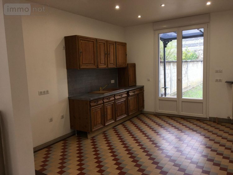 Location maison Vitry-le-François 51300 Marne 122 m2 5 pièces 800 euros