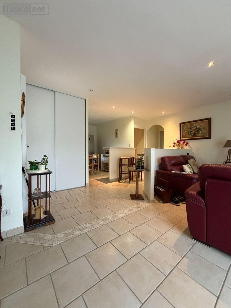 Location maison Hurigny 71870 Saône-et-Loire 125 m2 5 pièces 810 euros