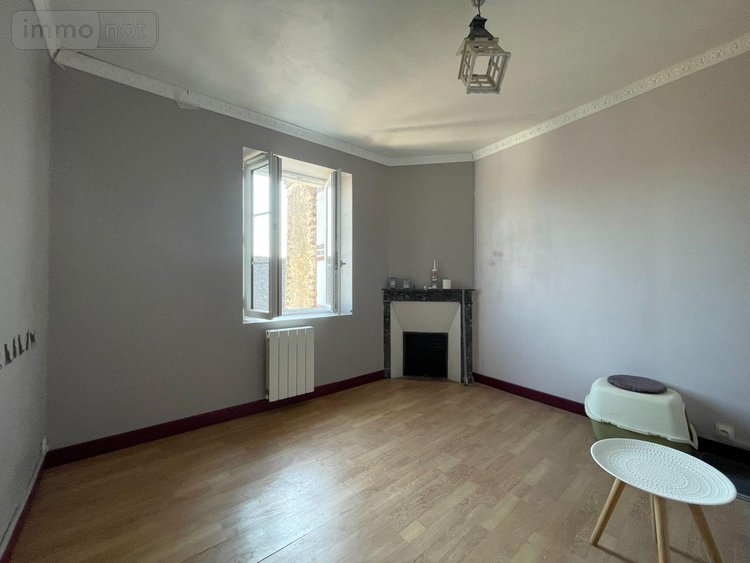 Location maison La Bazoche-Gouet 28330 Eure-et-Loir 111 m2  700 euros