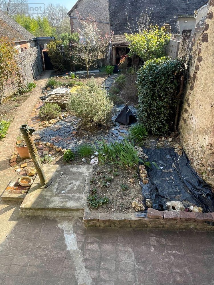 Location maison La Bazoche-Gouet 28330 Eure-et-Loir 111 m2  700 euros