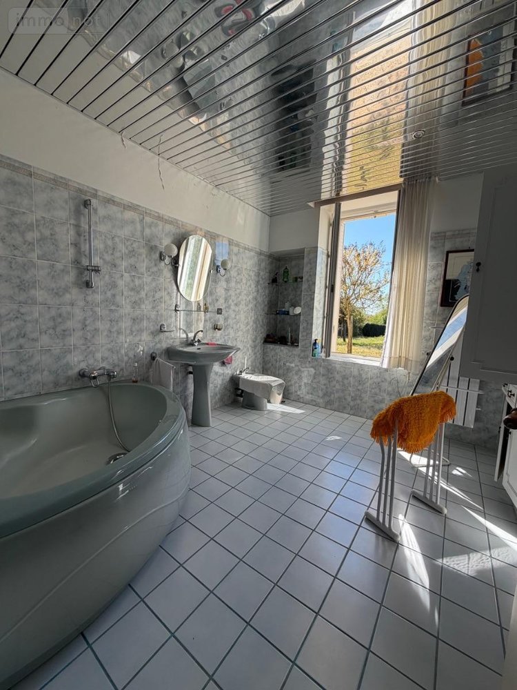 Maison a vendre Bourgueil 37140 Indre-et-Loire 208 m2 8 pièces 258800 euros