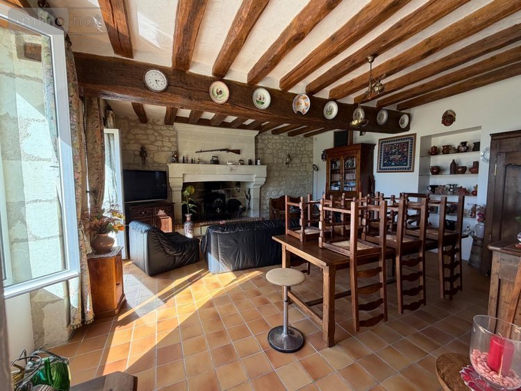 Maison a vendre Bourgueil 37140 Indre-et-Loire 208 m2 8 pièces 258800 euros