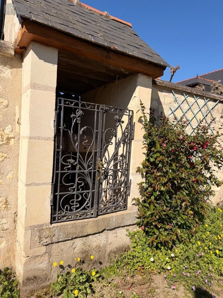 Maison a vendre Bourgueil 37140 Indre-et-Loire 208 m2 8 pièces 258800 euros