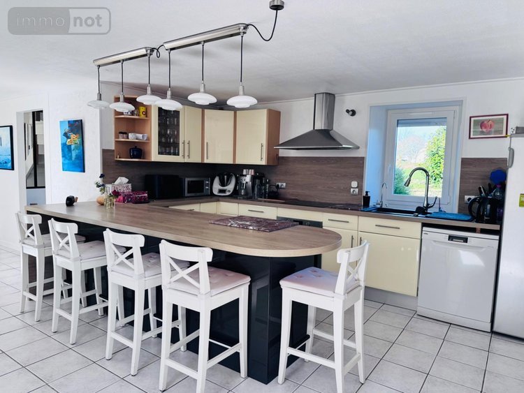 Maison a vendre Lannilis 29870 Finistère 190 m2 8 pièces 398155 euros