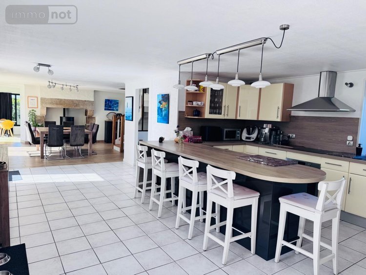 Maison a vendre Lannilis 29870 Finistère 190 m2 8 pièces 415750 euros
