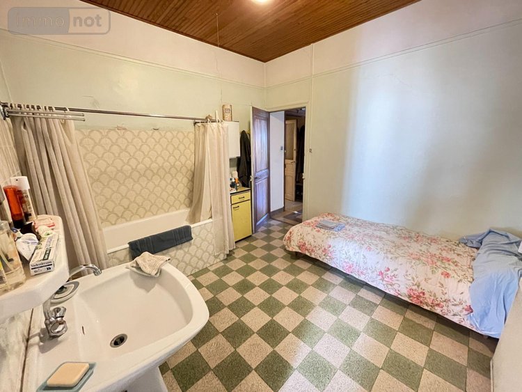 Immeuble a vendre Manosque 04100 Alpes-de-Haute-Provence 398 m2  522600 euros