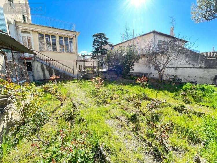 Immeuble a vendre Manosque 04100 Alpes-de-Haute-Provence 398 m2  522600 euros