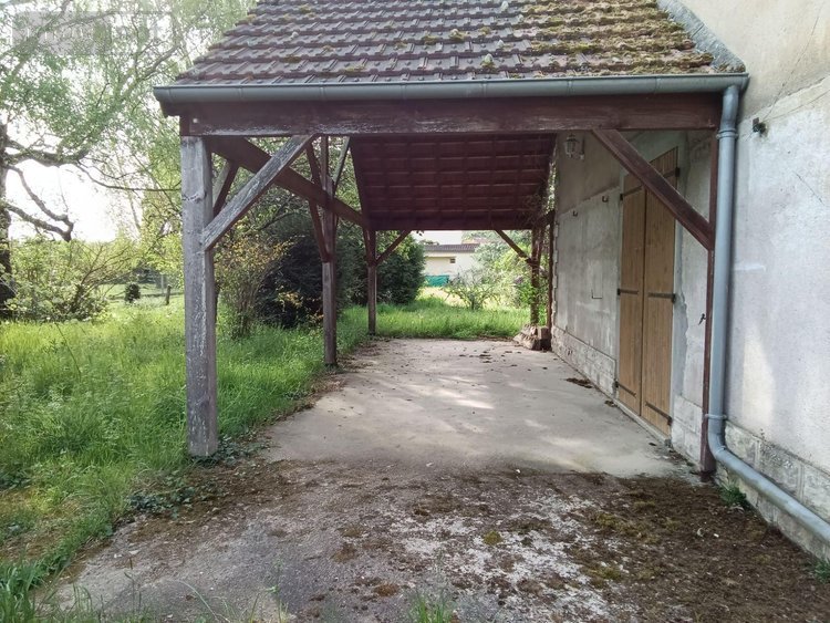 Maison a vendre Saint-Amand-Montrond 18200 Cher 132 m2 7 pièces 94340 euros