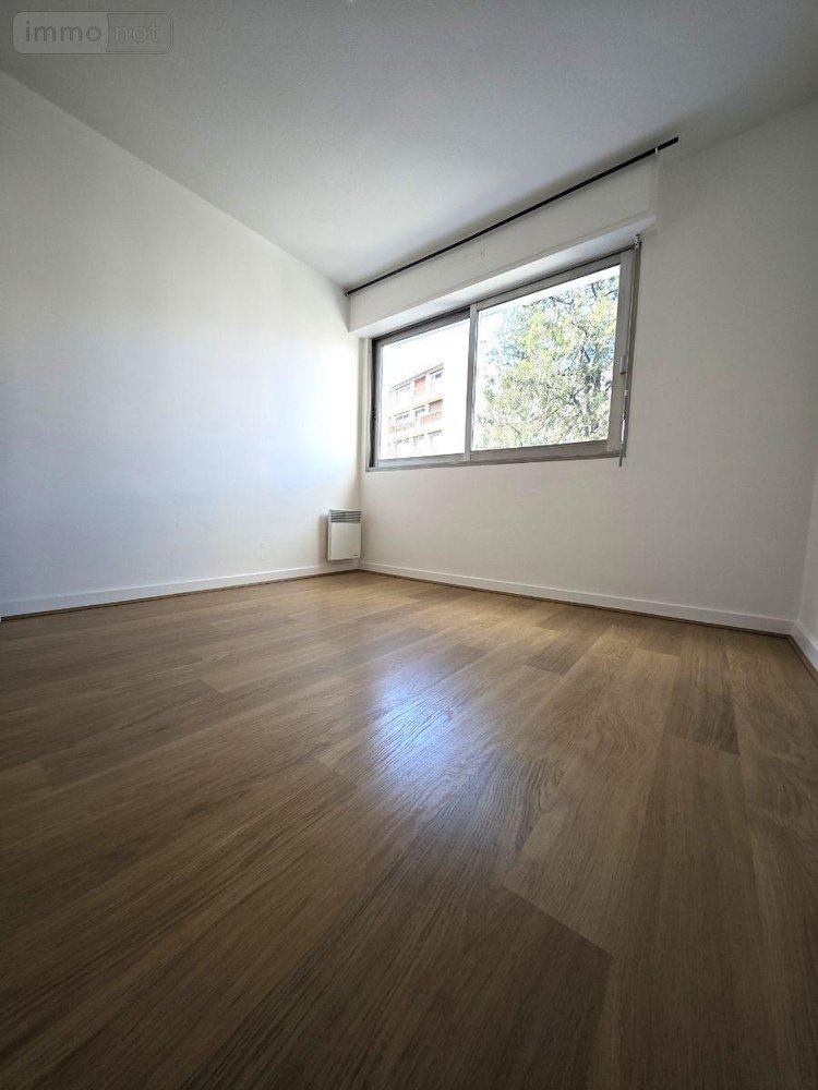 Location appartement Clermont-Ferrand 63000 Puy-de-Dôme 44 m2 2 pièces 650 euros