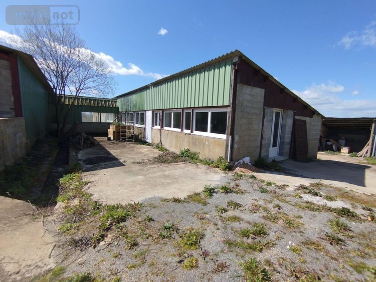 Fonds et murs commerciaux a vendre Pruillé-le-Chétif 72700 Sarthe  325500 euros