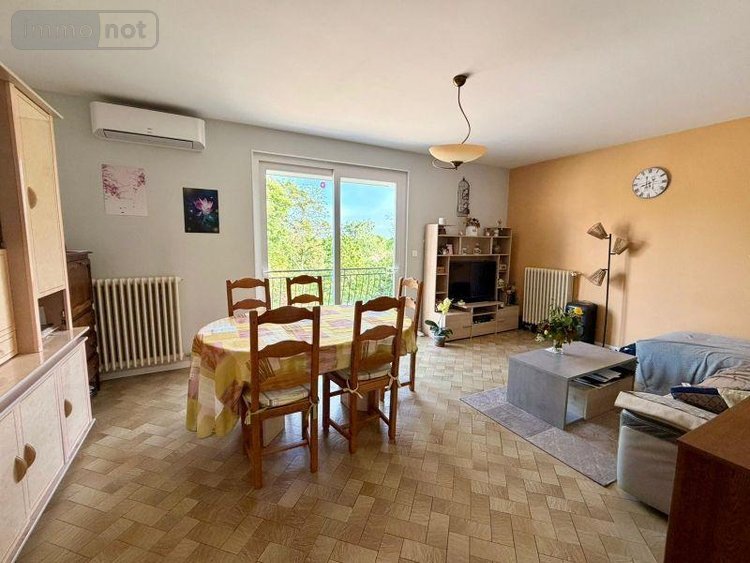 Maison a vendre Saint-Amand-Montrond 18200 Cher 109 m2 6 pièces 163200 euros