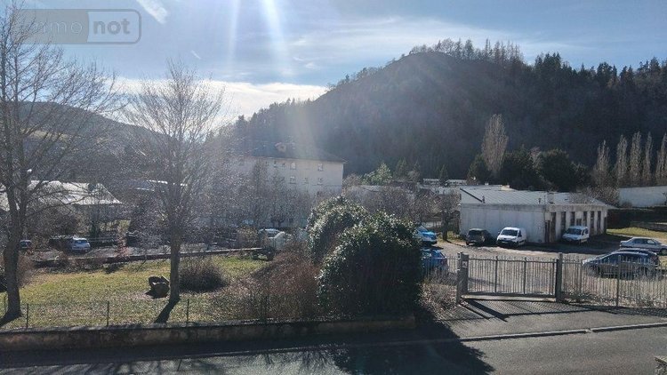 Appartement a vendre Murat 15300 Cantal 64 m2  99000 euros