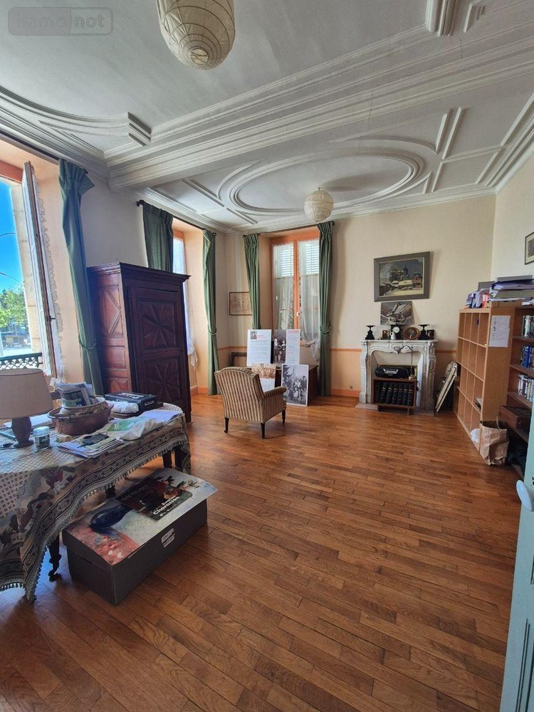 propriete a vendre Aigurande 36140 Indre 338 m2 12 pièces 338000 euros