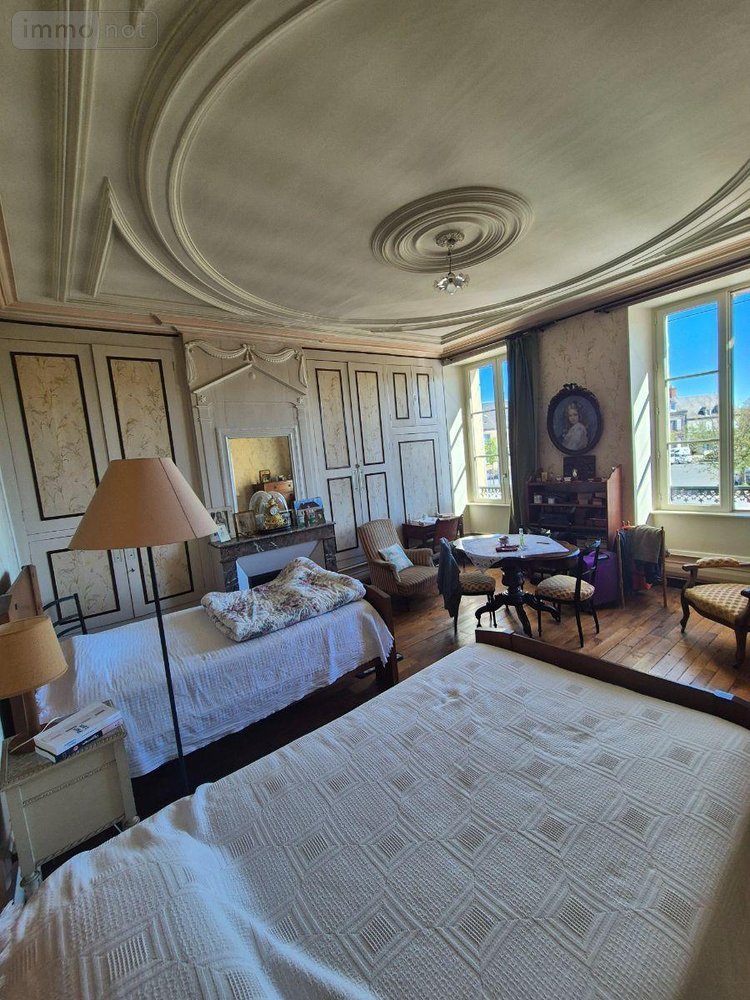 propriete a vendre Aigurande 36140 Indre 338 m2 12 pièces 338000 euros