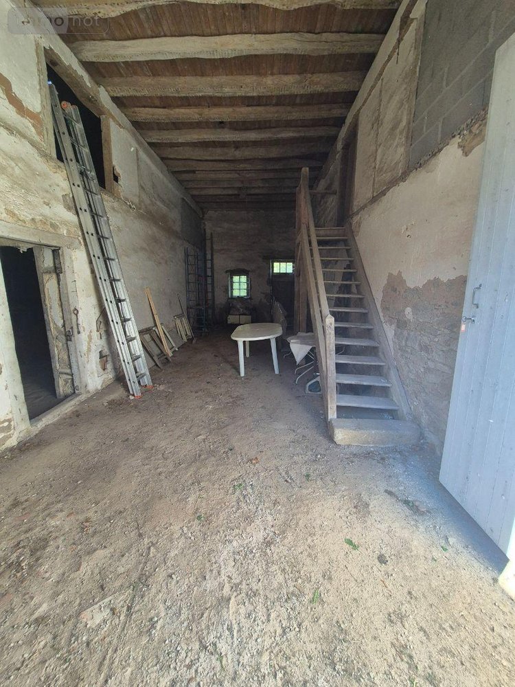 propriete a vendre Aigurande 36140 Indre 338 m2 12 pièces 338000 euros