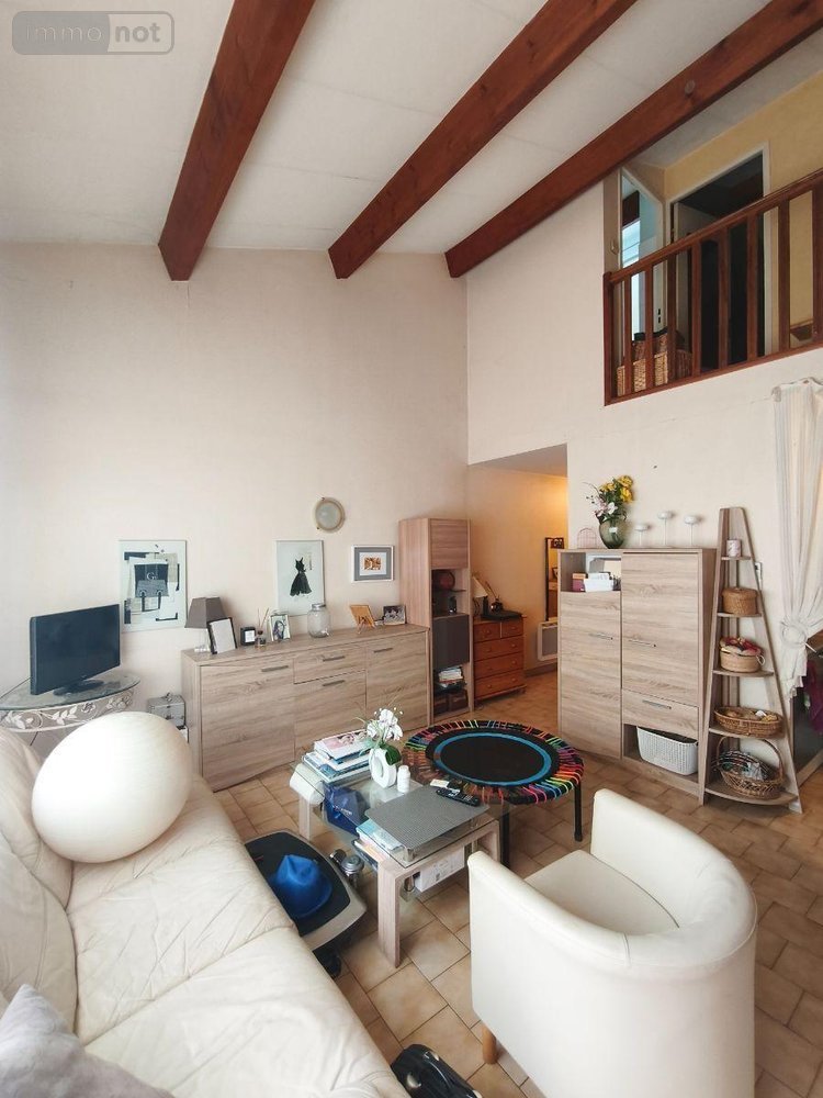 Appartement a vendre Saint-Martin-de-Crau 13310 Bouches-du-Rhône 53 m2 3 pièces 131000 euros