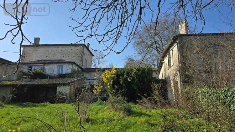 Maison a vendre Melle 79500 Deux-Sèvres 258 m2 13 pièces 332700 euros
