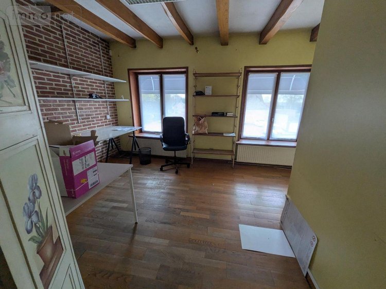 Fonds et murs commerciaux a vendre Bergues 59380 Nord  362000 euros