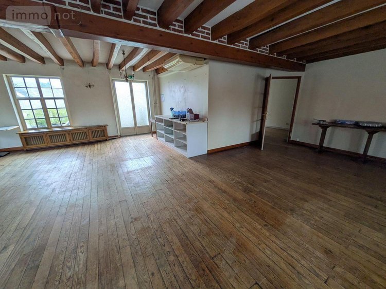 Fonds et murs commerciaux a vendre Bergues 59380 Nord  362000 euros